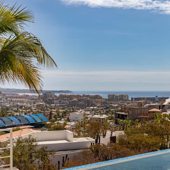 Stunning 3BR apartment with Amazing Views - Image 1