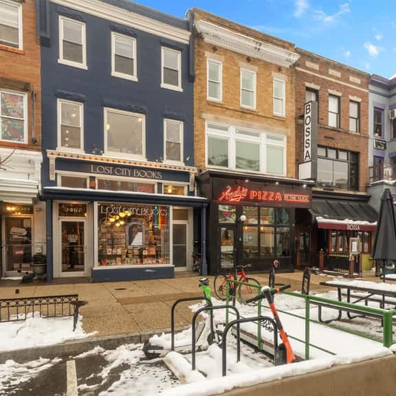 Central Adams Morgan: Walk to Cafes, Zoo & More - Image 1