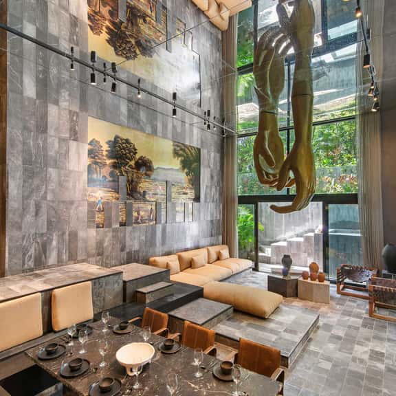 Luxury 4BR Condo - Art & Pool - Barneys Residences - Image 1