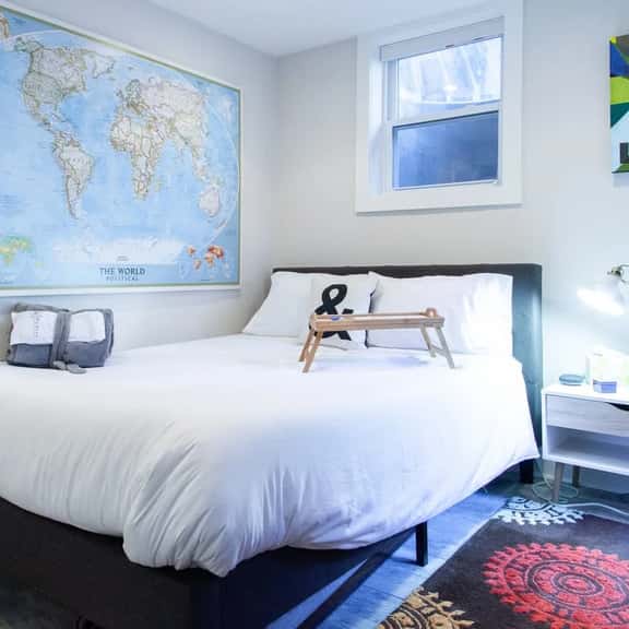✣ A SWEET SUITE ON THE ROX ✣ PRIVACY / PARKING - Image 1