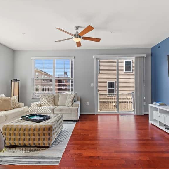 Convenience at a Great Value 4-BR DC Homestay - Image 1