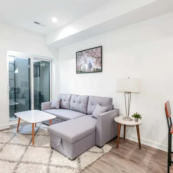 1-BR Oasis in Hill East / Lincoln Park + METRO - Image 1