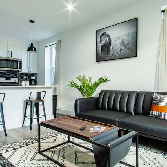 Roomy 2-BR 2-Bath | 3-Blocks to H St Corridor - Image 1