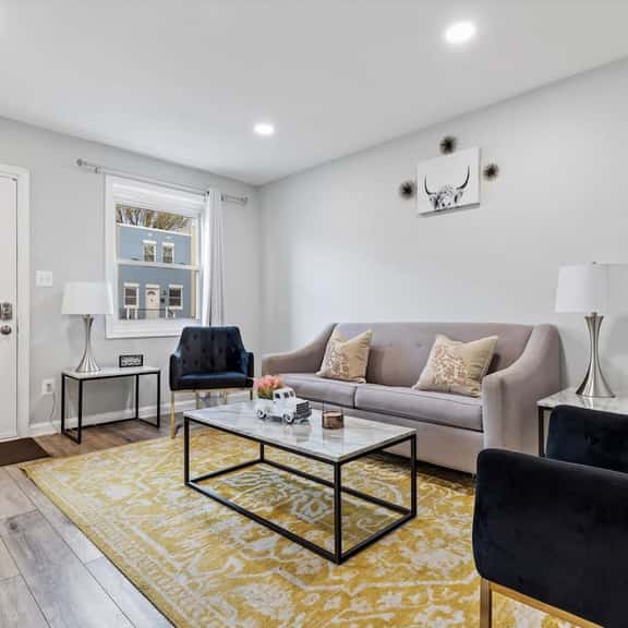3-BR Homestay in Hip Area of DC - Image 1