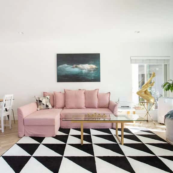 Chic & Comfortable Art & Design Apartments near LAX & Beaches - Image 1