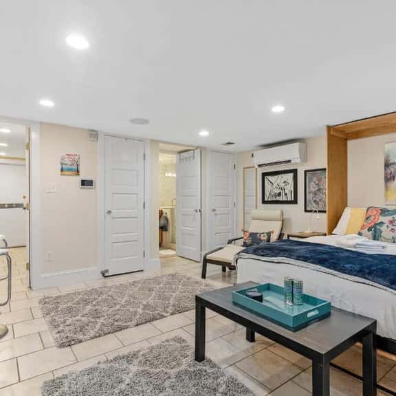 Stylish City Studio in the Heart of Capitol Hill - Image 1