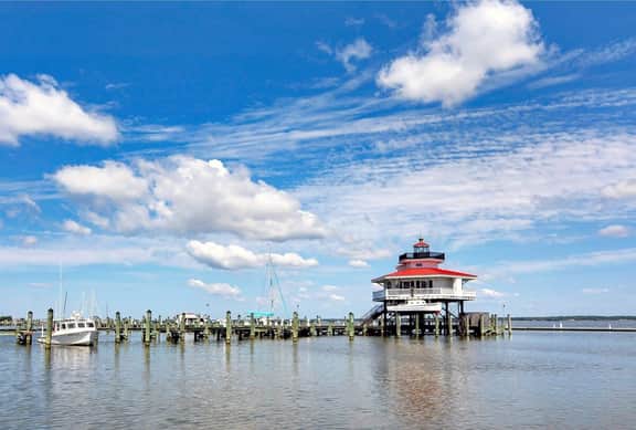 New, Intown Waterfront Townhome wPool & Location! - Image 2