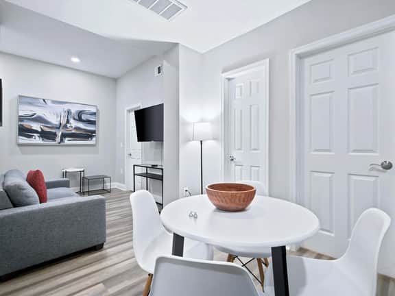 Stylish 2BR Capitol Hill Walk to Metro - Image 3