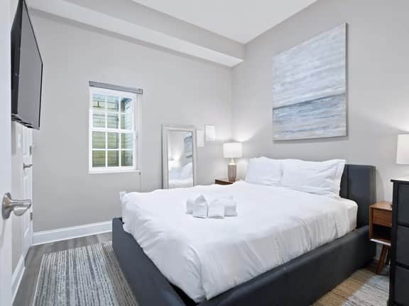 Stylish 2BR Capitol Hill Walk to Metro - Image 2