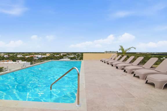 Rooftop Pool & Gym walkable studio full equipped - Image 5