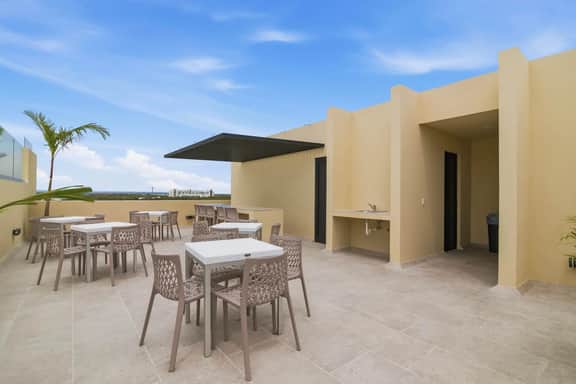 Rooftop Pool & Gym walkable studio full equipped - Image 4