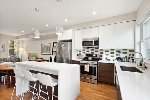 Hill East 3-BR Home Near Lincoln Park - Image 3