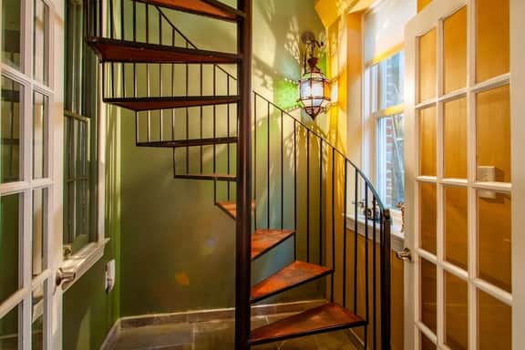 ✧ H St Sanctuary ✧ Capitol Hill Carriage House ✧ - Image 4