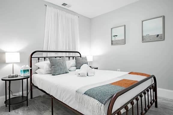 Central DC Flat | Sleeps 3 | Convention Center - Image 2