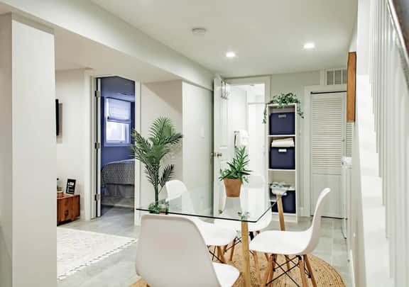 Private 1-BR / DC Residential-Style Stay / Parking - Image 4