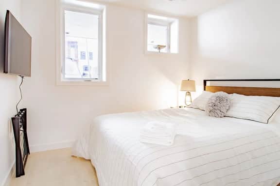 Bright & Cozy 1-BR Alcove in Bloomingdale - Image 4