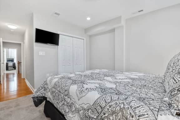 Charm City Homestay in Washington Village - Image 3