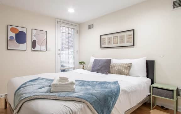 Logan Circle 1BR - Walk to U St Metro - Image 2