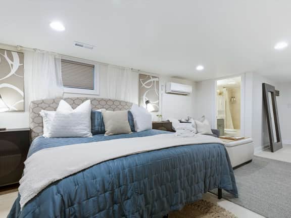 Petworth Gem - Modern Studio Near METRO rail - Image 4