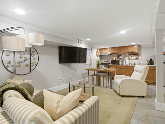 Cozy 1BR Brookland Studio - Walk to METRO station - Image 2