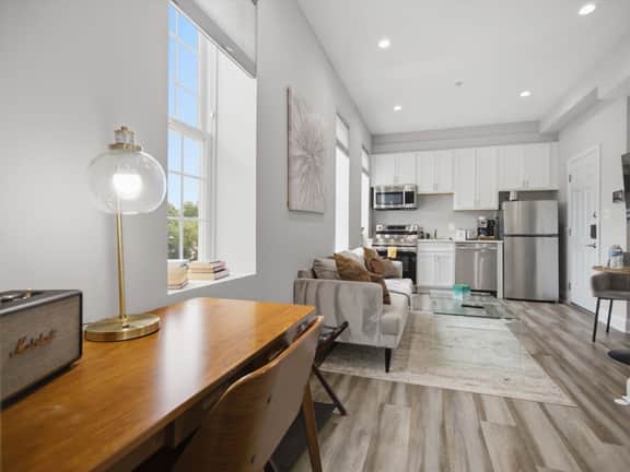 Historic Capitol Hill Apt Near Metro + Laundry - Image 4