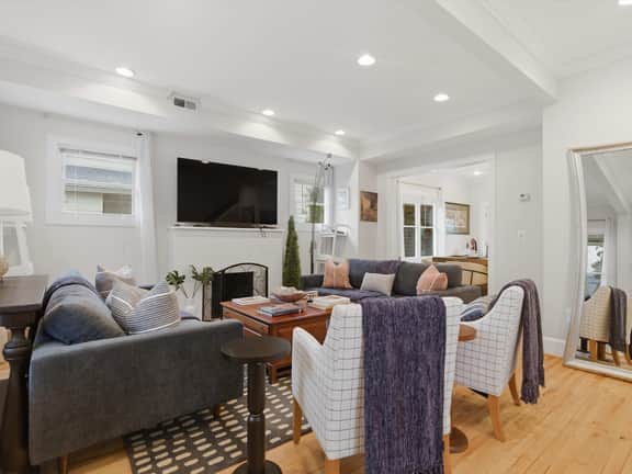 3BR in DC's "Little Rome", Parking + Walk to METRO - Image 2