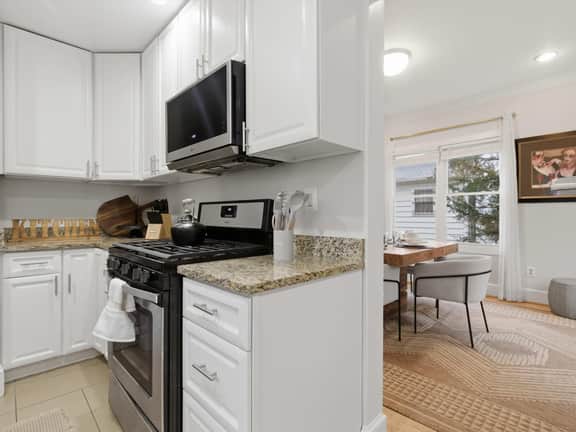 3BR in DC's "Little Rome", Parking + Walk to METRO - Image 5