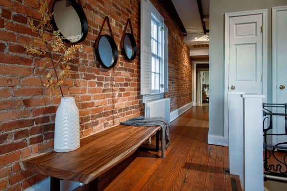 Charming Georgetown Loft - Free Parking - Image 3