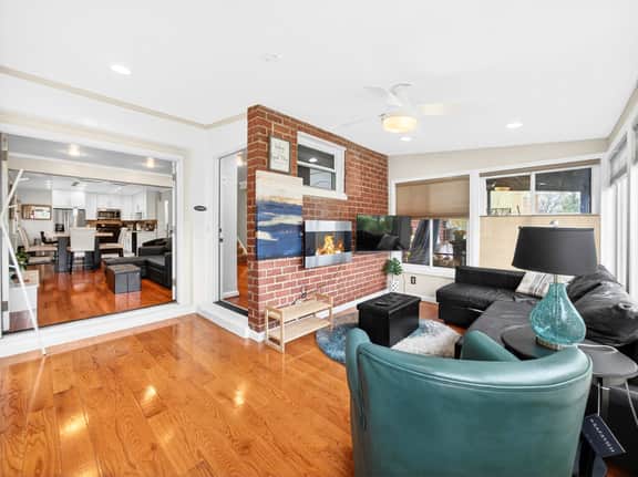 Vibrant Townhome w/ Patio in Green DC Area - Image 4