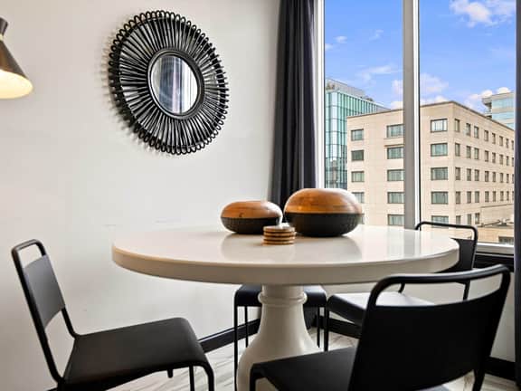 Modern 2BR - Near the White House - Image 3