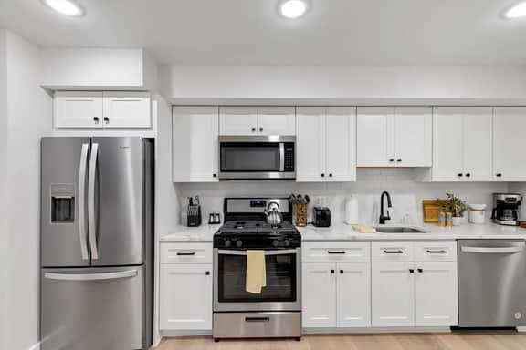 Excellent 2-BR Condo in Hip Area of DC - Image 4
