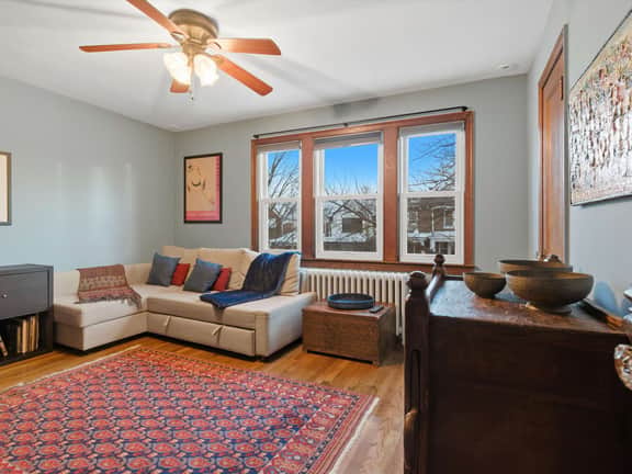 Capitol Hill Convenience, Entire 4-BR Rowhome - Image 5