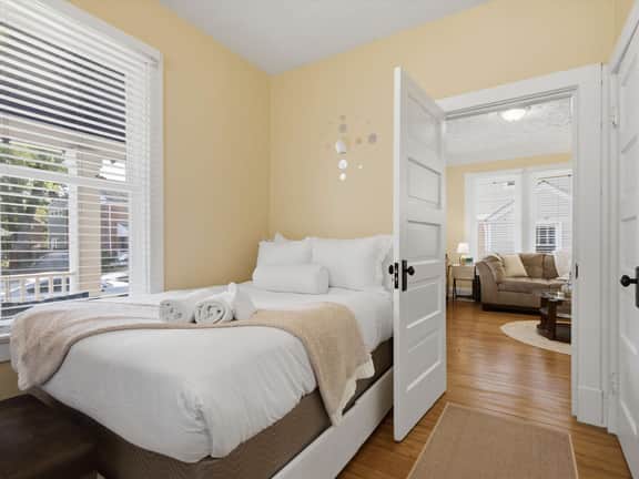 Charming Del Ray Home, Near Old Town & METRO-rail - Image 4