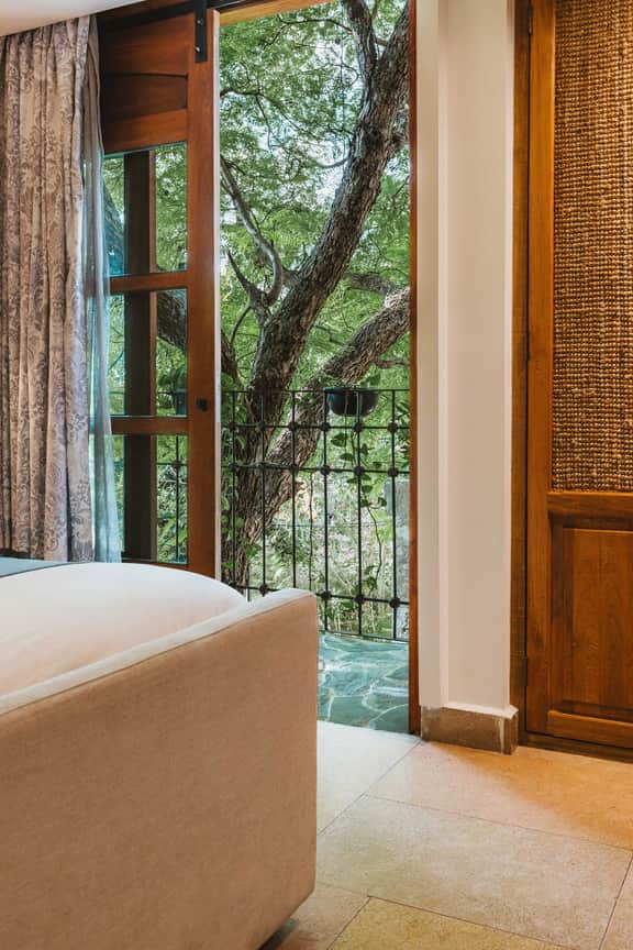 Casa Laja Hotel - Designer Queen Stay with Balcony - Image 4