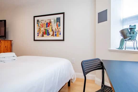 Modern 2BR Apartment Near Union Station DC - Image 5