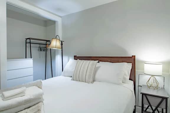 2-BR Petworth Pad / Walk to METRO Subway - Image 2