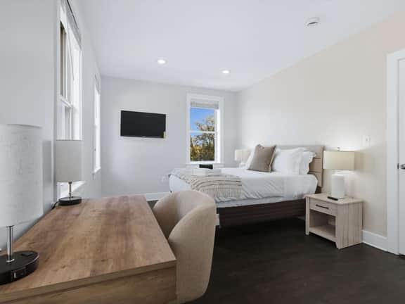 Modern NW D.C. 2BR  - Near METRO & Rock Creek Park - Image 2