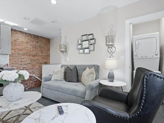 Modern NW D.C. 2BR  - Near METRO & Rock Creek Park - Image 4