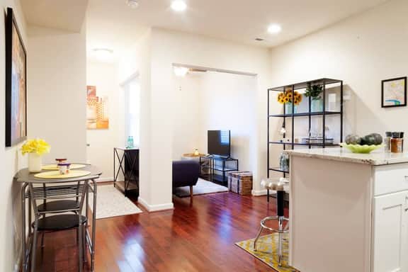 Cozy 1-BR Near The H Street Corridor - Image 3