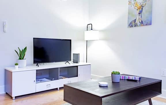 Apartment Near National Cathedral / Wisconsin Ave - Image 2