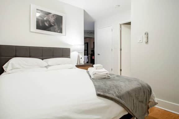 Apartment Near National Cathedral / Wisconsin Ave - Image 5