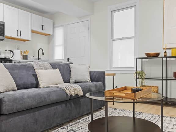 A Suite 2-BR DC Getaway, Close to Union Market - Image 5