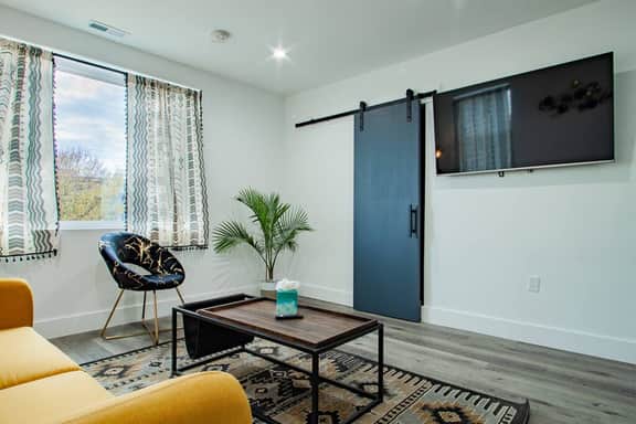Spacious 2-BR 2-Bath | 3-Blocks to H St Corridor - Image 5
