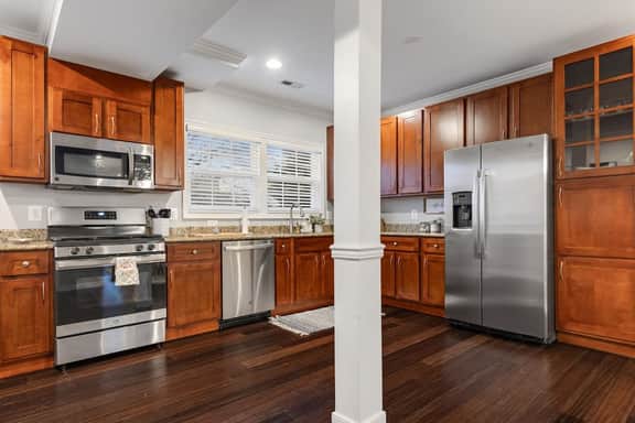 Exceptional 4-BR Homestay near Rock Creek Park - Image 5