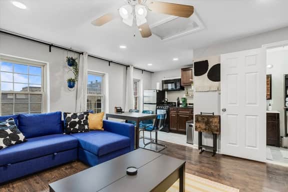 Little Penthouse in Little Italy / Inner Harbor - Image 5