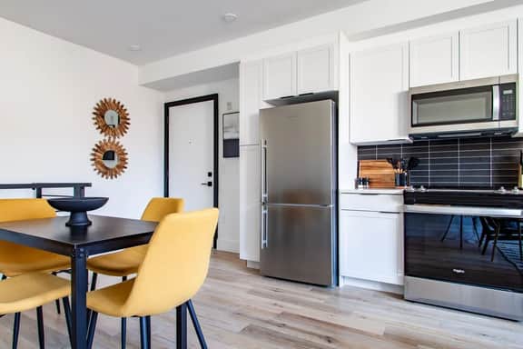 2-Story 2-BR in Great DC Area / Transit-Friendly - Image 4