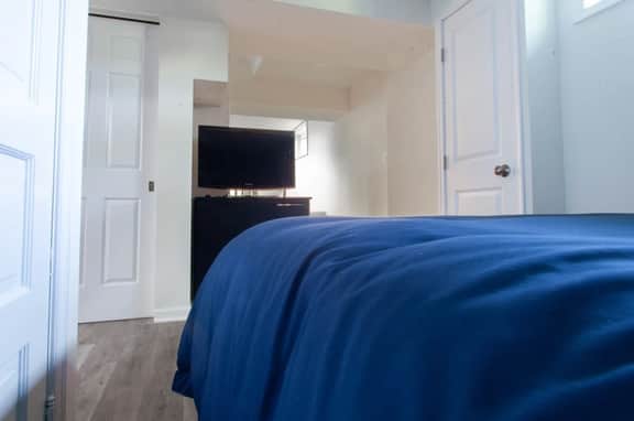 ✢ HOME AWAY FROM HOME ✢ PRIVATE DC APT. ✢ - Image 5
