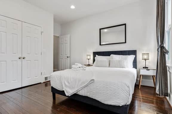 Capitol Hill 5-Bedroom / H St & Eastern Market - Image 2