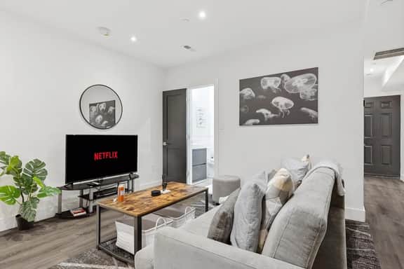 Classy LeDroit Park Oasis / 2-BR Close to METRO - Image 2