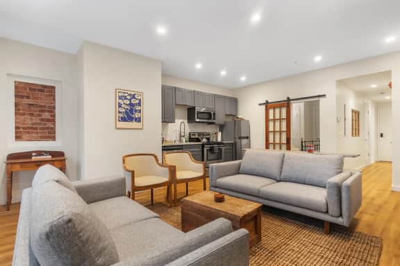 Lovely 1-BR Suite in the Heart of Adams Morgan - Image 3